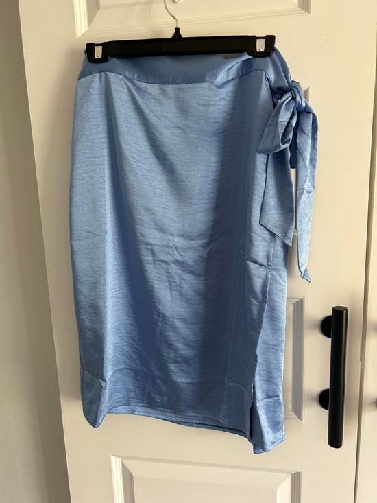 Wildfang Dresses & Skirts - WildFang cornflower Blue Tie-Waist wrap empower waist Midi Skirt - Women‎ large